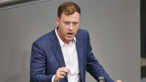 AfD-Bondsdaglid plots weggestuurd na explosieve ruzie over vriendjespolitiek binnen partij