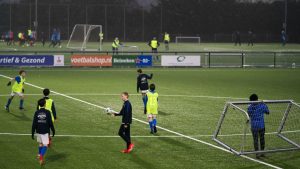 Amateurclubs dreigen met rechtszaak om gedwongen zaterdagavond voetbal te stoppen