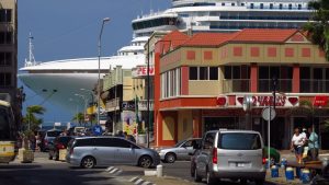 Aruba viert 40 jaar autonomie, maar toerisme brengt onverwachte problemen die niemand zag aankomen