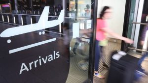 Britten met dubbele nationaliteit zitten vast in buitenland door nieuwe paspoortregels