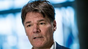 Burgemeester Breda vreest voor zijn leven na dit spandoek van NAC-supporters