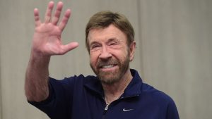 Chuck Norris (86) overleden: Walker Texas Ranger-ster laat miljoenen fans in rouw achter