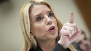 Congres wil Bondi ondervragen over verborgen Epstein-documenten die plots opdoken