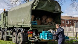 Defensiemedewerker verstopte gestolen legermaterieel in eigen huis: wat politie daar aantrof