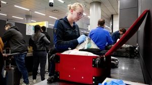 Drugskoeriers Schiphol kregen jarenlang te lichte straffen – nu grijpt OM drastisch in