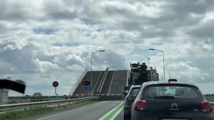 Duizenden forensen vast door onverwachte staking Rijkswaterstaat morgen