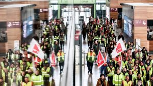 Duizenden reizigers gestrand: staking legt Berlijn vliegveld volledig plat