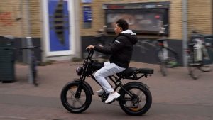 Fatbikes verdwijnen uit Enschede centrum: waarom politie weigert op te treden maar boa’s wel