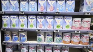 Franse autoriteiten sluiten babyvoeding definitief uit als oorzaak van tragische babysterftes