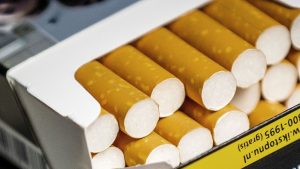 Haagse supermarkt betrapt met 100.000 illegale sigaretten – wat er daarna gebeurde is schokkend