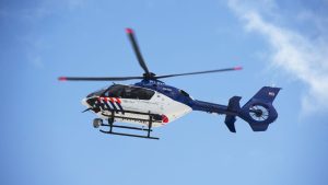 Honderden ravers vluchten als politie plots illegale party in Willemstad binnenkomt