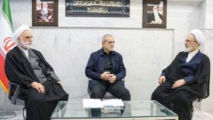 Iran’s machtsstructuur wankelt: drie dagen na Khamenei’s overlijden breekt chaos uit