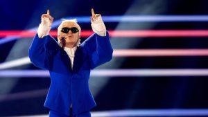 Joost Klein breekt door taalbarrière: wereldtournee start met verrassende internationale reacties