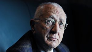 Len Deighton overleed stil op 97 – waarom hoorde niemand hier eerder over?