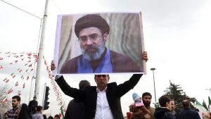 Mojtaba Khamenei wordt stilletjes klaargestoemd als nieuwe leider van Iran