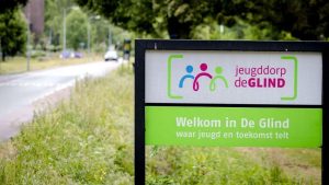 Na 32 jaar stilte: waarom het OM nu toch deze pleegvader uit De Glind vervolgt