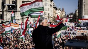 Nationale feestdag Hongarije zorgt voor onverwachte confrontatie tussen rivaliserende groepen