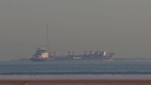 Nederlandse bedrijven vrezen miljardenverlies door blokkade Straat van Hormuz