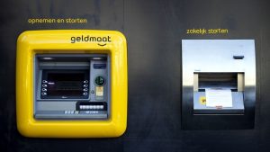 Plofkrakers plakken nu zakken flitspoeder tegen geldautomaten: politie waarschuwt voor escalatie