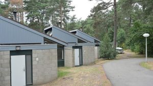 Rechter stopt jeugdzorginstelling die 13-jarige alleen achterliet in vakantiepark