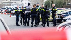 Rechter verlaagt straf schutter Zwijndrecht ondanks protest slachtofferfamilies