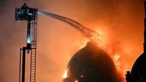 Reizigers vastgelopen na dramatische brand Glasgow centraal station – gebouw stortte gedeeltelijk in