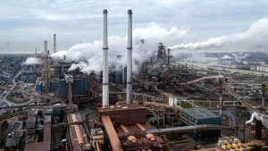 Waarom de overheid klimaatdoelen moet opgeven om Nederlandse bedrijven te redden