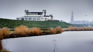 Waarom investeerders plotseling massaal naar Hindeloopen kijken voor de Parel van de Zuiderzee