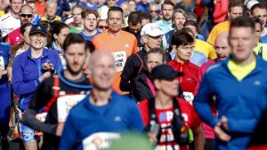 Waarom renners nog steeds bezwijken aan hitteberoertes ondanks waarschuwingen van experts