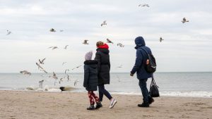 Wisselvallig weekeinde houdt Nederland wakker: nachtregen veroorzaakt onverwachte overlast