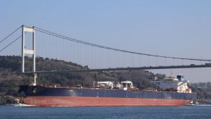 Zeedrone vernietigt Russische olietanker op Zwarte Zee: wat dit betekent voor energieprijzen