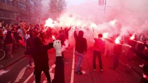 93 PSV-fans in ziekenhuis ondanks vuurwerkverbod: wat ging er mis tijdens het kampioensfeest?