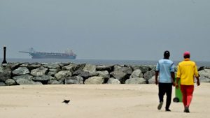 Amerikaanse zeeblokkade Iran zorgt voor eerste scheepsomkering binnen 24 uur