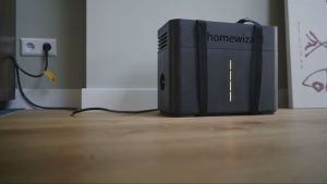 Brandweer slaat alarm: stekkerbatterij zorgt voor gevaarlijke situaties in Nederlandse huizen