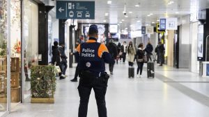 Cipiers herkennen ex-gevangene op straat – wat er daarna gebeurde schokt iedereen