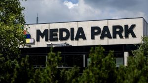 Drie grote omroepen kondigen verrassende bestuursfusie aan die alles gaat veranderen