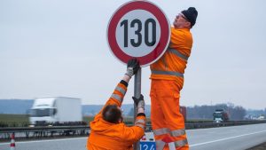 Duitse Autobahn verliest iconische status door nieuwe snelheidslimiet discussies