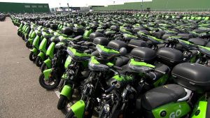 Duizenden deelscooters voor prikkie te koop na spectaculair faillissement