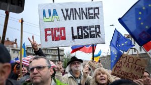 Duizenden Slowaken gaan de straat op: briefstemmen worden mogelijk definitief afgeschaft