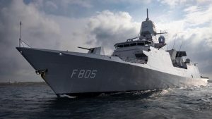 Fregat Evertsen blijft onverwacht maand langer om Iraanse dronedreiging tegen te gaan
