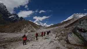 Himalaya-gidsen vergiftigden klimmers opzettelijk om ze daarna te ‘redden’ voor extra geld
