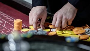 Holland Casino behaalt winst na jaren verlies, maar financiële problemen blijven bestaan