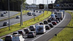 Kabinet verhoogt reiskostenvergoeding drastisch na storm van kritiek over energieprijzen