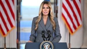 Melania Trump doorbreekt jarenlange stilte over Epstein-connecties in zeldzame persconferentie