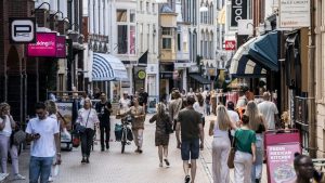 Nederlanders slaan massaal alarm over hun spaargeld sinds conflict Midden-Oosten escaleerde