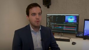 Oplichter belt per ongeluk politieprogramma tijdens eigen fraudeactie en wordt direct opgepakt