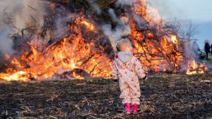 Paasvuren verdwijnen stilletjes uit Nederland door nieuwe regels die niemand zag aankomen