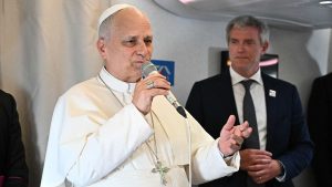 Paus Leo’s mysterieuze uitspraak over tirannen zorgt voor verwarring in Vaticaan