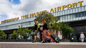 Rechter verrast Rotterdam en Eindhoven: natuurvergunning alsnog verplicht voor luchthavens