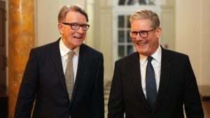 Starmer’s positie wankelt na schokkende Mandelson-onthullingen die niemand zag aankomen